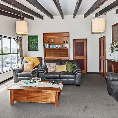 Prime Location Handy Cbd& Restaurants